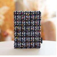 サムネイル：使用している生地はすべて限定生産。まさに一期一会の出会いです。